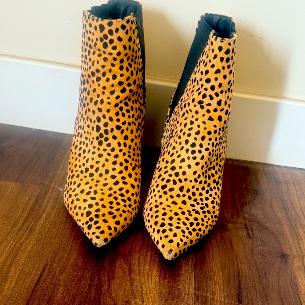 Leopard polkadot ankle booties